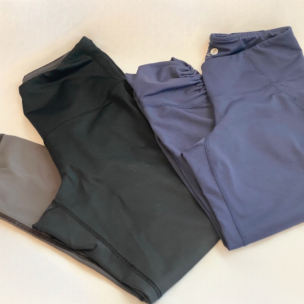 Cropped Activewear Leggings Set — 2 Pairs (Used) - Picture 11 of 11